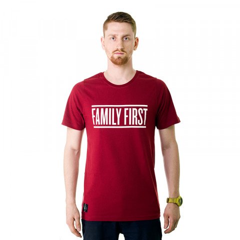 T-shirts - Intruz - Family First T-Shirt - Maroon T-shirt - Photo 1