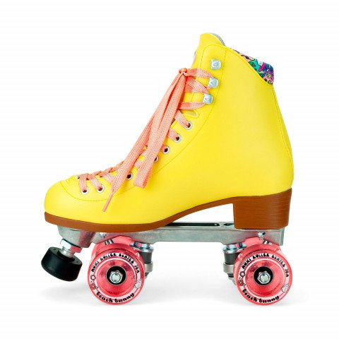 Moxi Beach Bunny - Strawberry Lemon Roller Skates